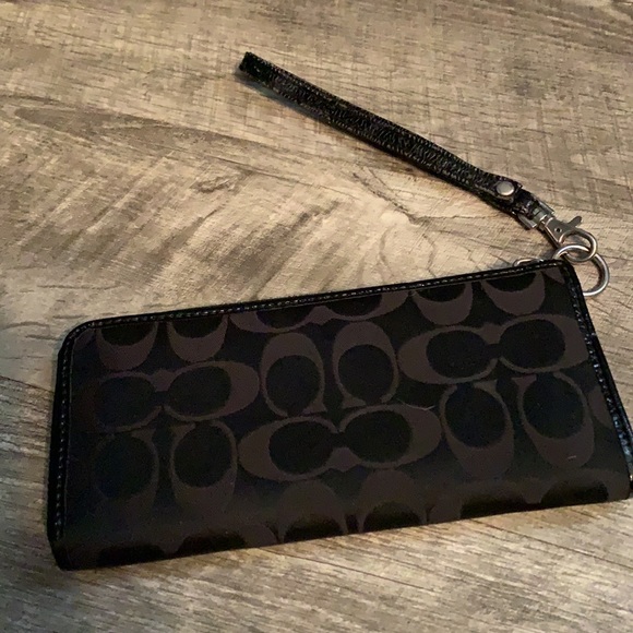 Black Coach Wristlet - Picture 3 of 9